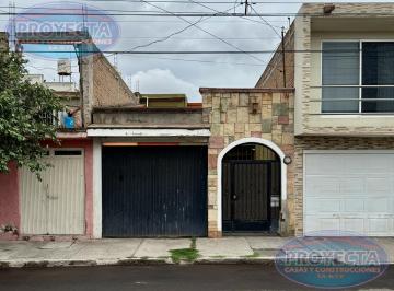 Casa · 164m² · 2 Recámaras · 1 Estacionamiento · Casa en Venta Cerca del Panteon de Oriente, Col. Santa Fe