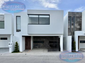Casa · 212m² · 3 Recámaras · 2 Estacionamientos · Casa en Venta Cerca del Campestre, Frac. Las Calzadas