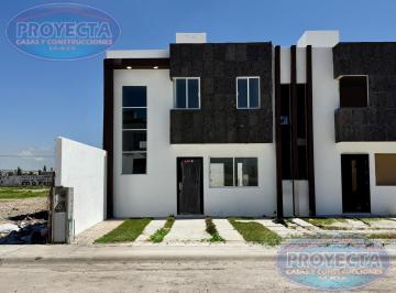 Casa · 112m² · 3 Recámaras · 2 Estacionamientos · Casa en Venta Cerca de Jardines de Cancun, Frac. Bicentenario