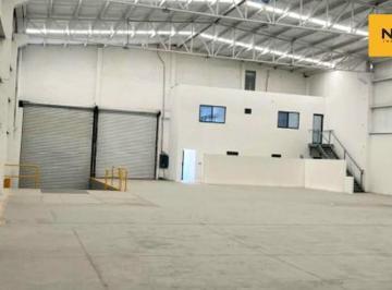 Bodega comercial · 1016m² · 4 Estacionamientos · Bodega en Renta en Santa Catarina
