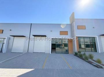 Bodega comercial , Querétaro · Santa Rosa Jauregui Dos Bodegas Contiguas de 250 m² Cada Una en Venta Vm²378
