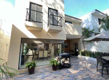Casa en condominio · 215m² · 3 Recámaras · 2 Estacionamientos · Casa en Venta en Exclusivo Condominio con Excelente Ubicación