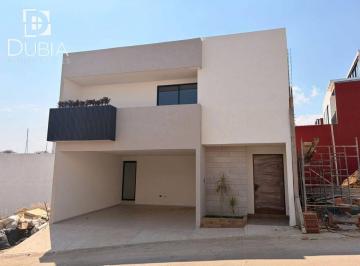 Casa de 3 habitaciones, Xalapa · Casa en Xalapa Nueva con 3 Recamaras y Estudio en Planta Baja, en Zona Animas