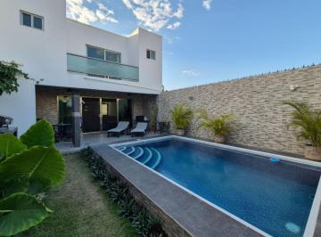 Casa de 3 habitaciones, Mérida · Casa Amueblada con Alberca Privada y Jardín, en Venta, Cholul, Mérida