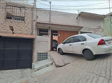 Casa de 4 habitaciones, Naucalpan de Juárez · Casa en Venta con 3 Departamentos en Naucalpan