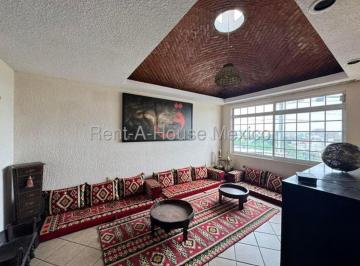 Casa de 3 habitaciones, Querétaro · Venta Casa Arboledas con 3 Recámaras, Roof, Cuarto de Servicio, Sala de Tv