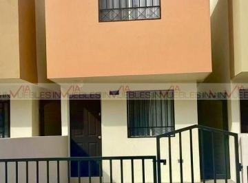 Casa · 56m² · 2 Recámaras · 1 Estacionamiento · Casa en Venta en Mitras Bicentenario
