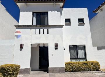RHR26040613LAS
Casa en renta en San Isidro Jurquilla dentro del Condominio Arbol · Casa en Renta Arboleda San Isidro Juriquilla