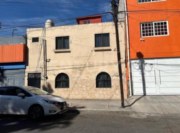 Casa · 243m² · 7 Recámaras · 5 Estacionamientos · Casa de Productos en Venta Colonia Janitzio