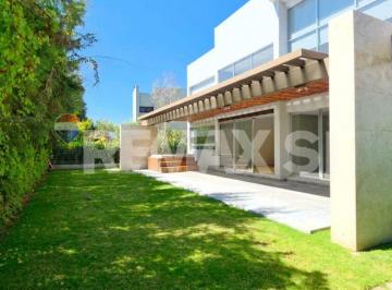 Casa · 647m² · 4 Recámaras · 5 Estacionamientos · Casa Venta Campanario