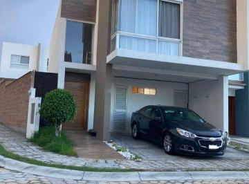 Casa en condominio de 3 habitaciones, San Andrés Cholula · Casa en Esquina Frente a Area Verde