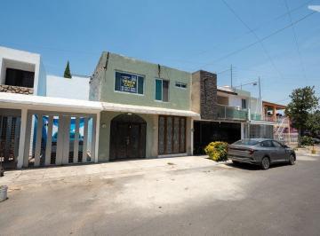 Casa · 170m² · 4 Recámaras · Casa en Venta en La Colonia Libertad