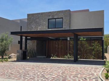 Casa de 4 habitaciones, Querétaro · Casa en Venta Altozano Querétaro