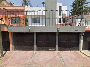 Casa de 3 habitaciones, Iztapalapa · Casa en Lomas Estrella, Iztapalapa, Cerca de Parque, Centro Comercial, Hospital, Metro y Vias Rapidas