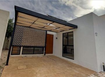 f6acc4ab2e1a48d439b48c2a7792d05c193ef27fc9c5eab3c2f97421d2f497bc · Venta Casa en Conkal en Privada Residencial Al Norte de Merida