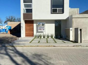 1 · Casa en Venta en Santa Bárbara Al Sur de Aguascalientes