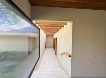 Casa · 476m² · 3 Recámaras · 3 Estacionamientos · Venta de Amplia Casa en Palmira, 3,137.60 m² y 476 m² Construcción, Cuernavaca, Mor