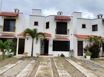 Casa · 137m² · 3 Recámaras · 2 Estacionamientos · Amplia Casa en Venta en Marsella Playa del Carmen