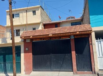 Casa de 3 habitaciones, Irapuato · Casa en Venta Irapuato Col. La Moderna