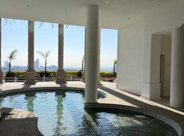 Casa · 3850m² · 8 Estacionamientos · Magnifica Casa en Venta con Una Maravillosa Vista.