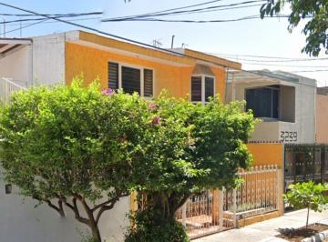 Casa de 3 habitaciones, Guadalajara · Casa en Venta en Jardines de La Paz Guadalajara