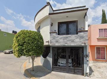 Casa de 4 habitaciones, León · Casa en Venta Encircuito de Los Robles100,col Ciudad Satelite, Cp37440, Leon de Los Aldama
