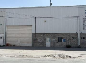 Bodega comercial · 660m² · 3 Estacionamientos · Bodega en Renta en San Felipe, Sobre Av Juárez, Torreón, Coahuila.