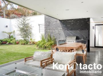 Casa de 4 habitaciones, Tlalpan · Casa en Venta en Jardines en La Montaña, Paseo del Pedregal, Tlalpan