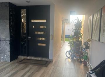 Casa · 250m² · 3 Recámaras · 2 Estacionamientos · Casa en Venta Calle Alfaro Siqueiros, Fracc. Paraíso, Coatzacoalcos, Ver.
