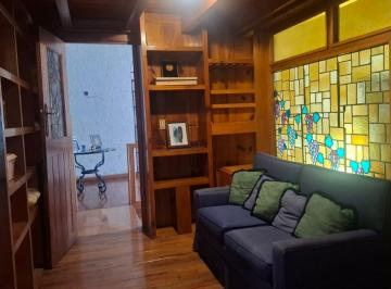 Casa de 5 habitaciones, Huixquilucan · Casa de 414 m² con 5 Recámaras en Venta en Lomas de Las Palmas - Para Remodelar