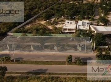 Local comercial · Local en Renta en Plaza Comercial en Xcanatun