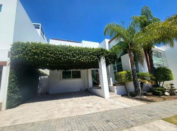 Casa · 320m² · 3 Recámaras · 2 Estacionamientos · Residencia en Venta Lomas de Angelópolis 1 Clúster La Isla 1 $9,200,000