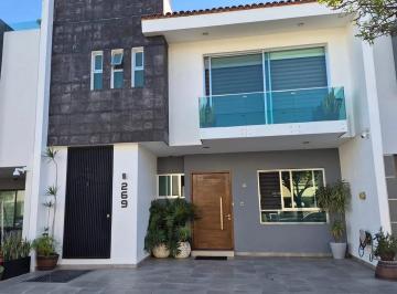 Casa en condominio de 3 habitaciones, Zapopan · Casa en Venta en Solares – Coto Antara