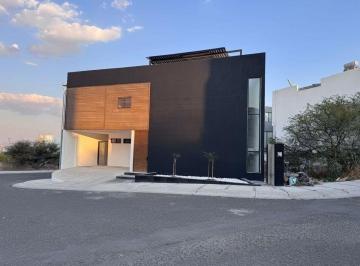Casa · 320m² · 3 Recámaras · 2 Estacionamientos · Hermosa Casa en Venta Zibatá