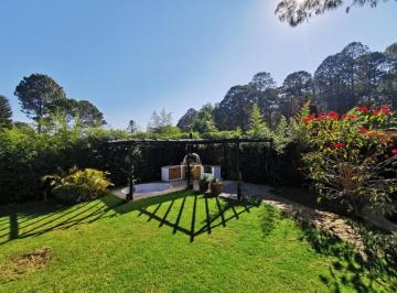 Casa de 4 habitaciones, Valle de Bravo · Casa en Club de Golf Avandaro