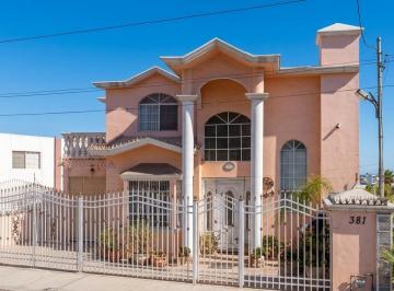 Casa de 6 habitaciones, Ensenada · Casa en Venta en Baja California Valle Dorado