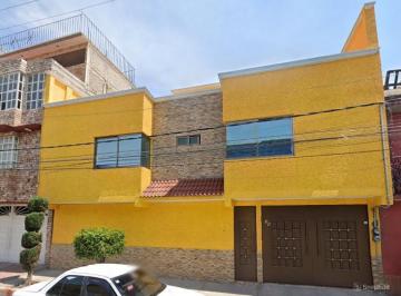 Casa de 4 habitaciones, Nezahualcóyotl · Casa en Venta en Calle 33 #39colonia: Maravillasalcaldia/mpio: Nezahualcoyotlestado: Estado de