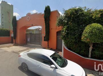 Casa · 163m² · 4 Recámaras · 2 Estacionamientos · Linda Casa en Conjunto Horizontal en Lomas Estrella