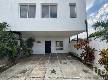 Casa · 138m² · 3 Recámaras · 2 Estacionamientos · Casa 3 Recamaras en Playa del Carmen Playa del Sol