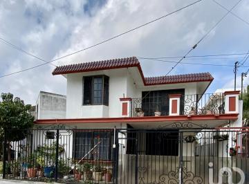 Casa · 235m² · 4 Recámaras · 1 Estacionamiento · Casa en Venta en Col Manuel R Diaz Ciudad Madero Tamaulipas