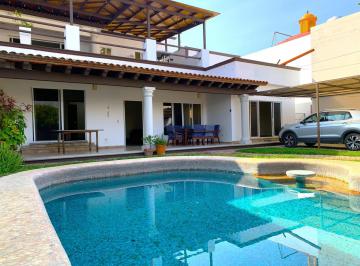 Casa · 539m² · 3 Recámaras · Casa en Fraccionamiento Junto Al Río