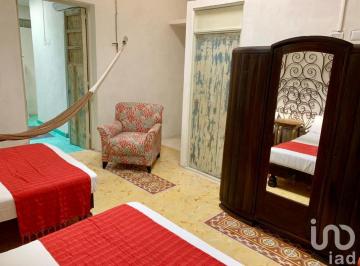 Casa · 275m² · 5 Recámaras · Casa en Venta en El Barrio de Santiago, Centro Mérida, Yucatán