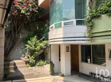 Casa · 400m² · 3 Recámaras · 2 Estacionamientos · Casa en Venta Amplia y Luminosa en Irrigación