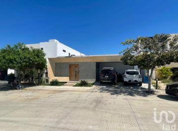 Casa · 270m² · 3 Recámaras · 2 Estacionamientos · Casa en Venta de Una Planta en Zentura Residencial, Mérida Yucatán