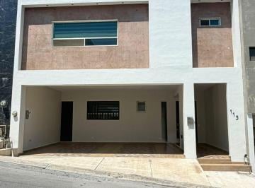 Casa de 4 habitaciones, Monterrey · Casa en Venta Cumbres Elite Sector Aves Como Nueva