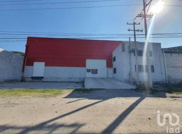 Bodega comercial · 675m² · 1 Recámara · 3 Estacionamientos · Bodega en Venta en El Marqués