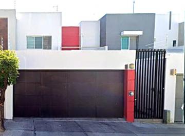 Casa de 3 habitaciones, Colima · Casa en Venta en Colima Colima Residencial Esmeralda