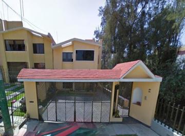Casa de 4 habitaciones, Naucalpan de Juárez · Venta de Casa en Colonia Jardines de Satelite Naucalpan Estado de Mexico