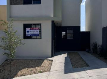Casa de 2 habitaciones, Juárez · Casa en Venta