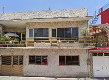 Casa de 3 habitaciones, Venustiano Carranza · Casa en Venta en Venustiano Carranza